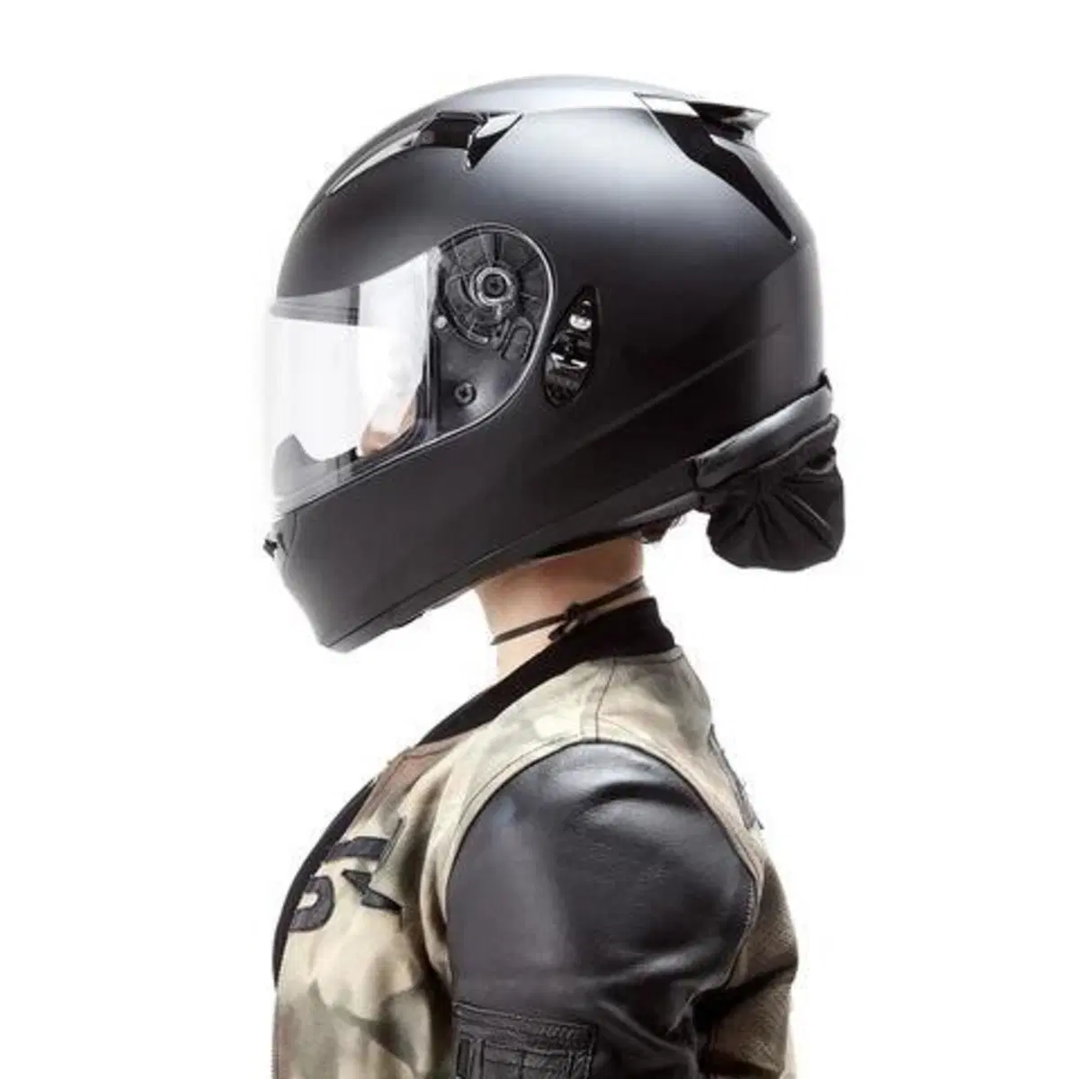 Consigli di bellezza per motocicliste: il salvacoda da casco!
