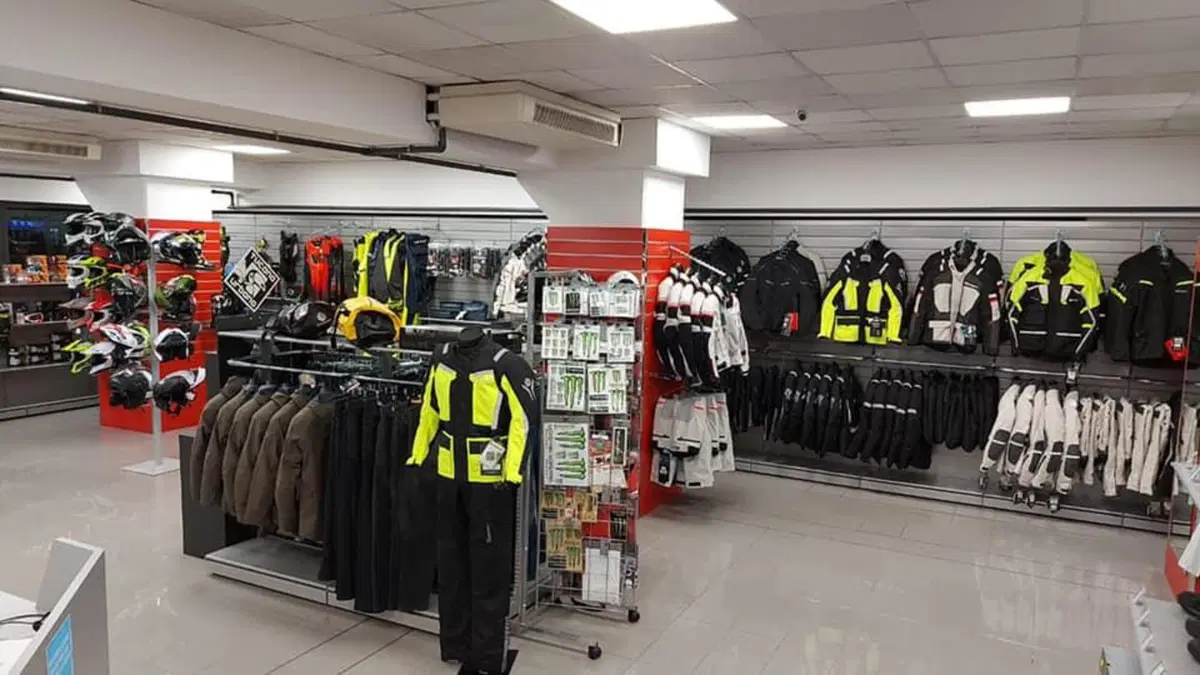 Motoabbigliamento apre a Padova (2)