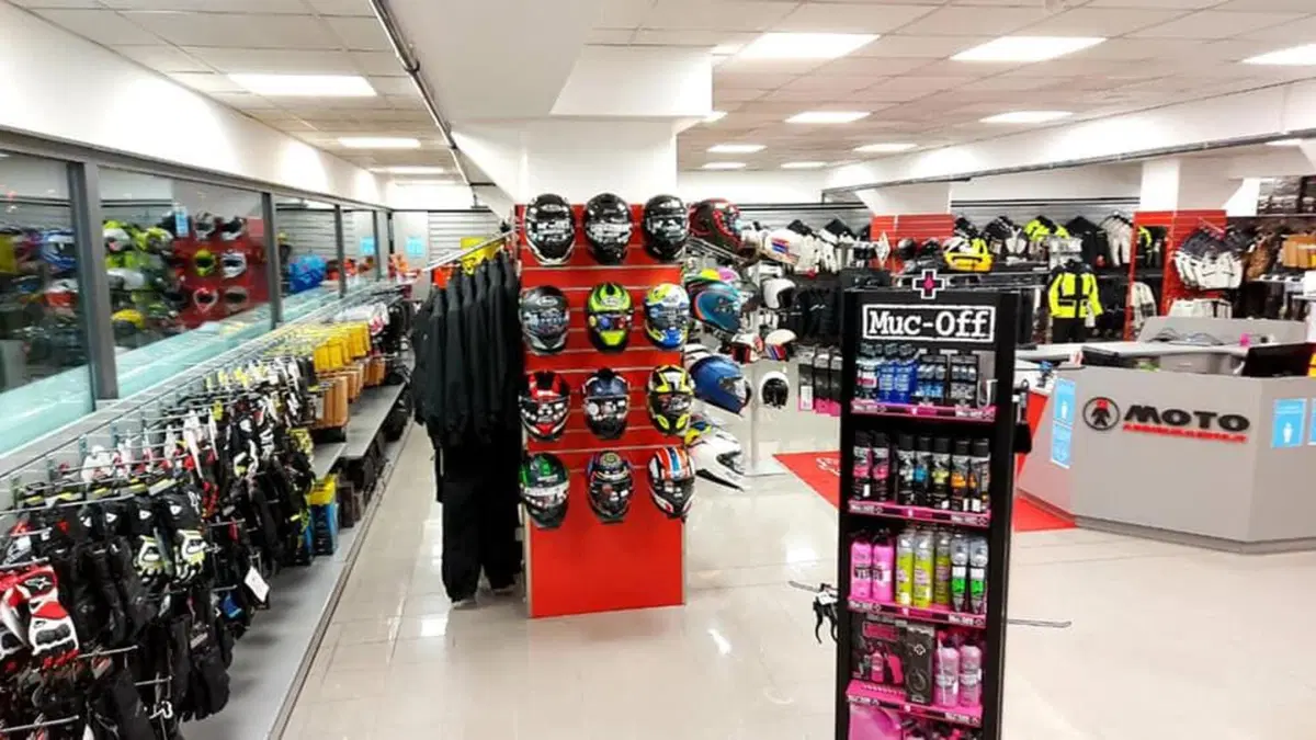 Motoabbigliamento apre a Padova (4)