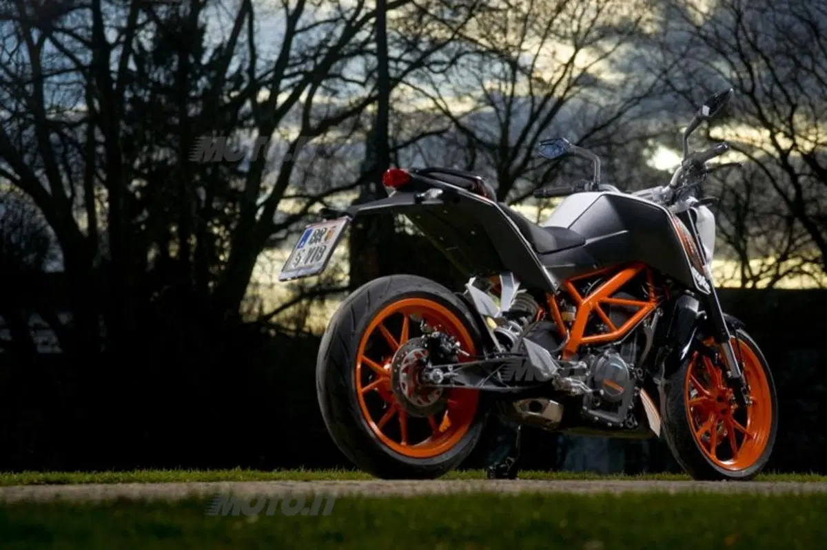 KTM Duke 390  (9)