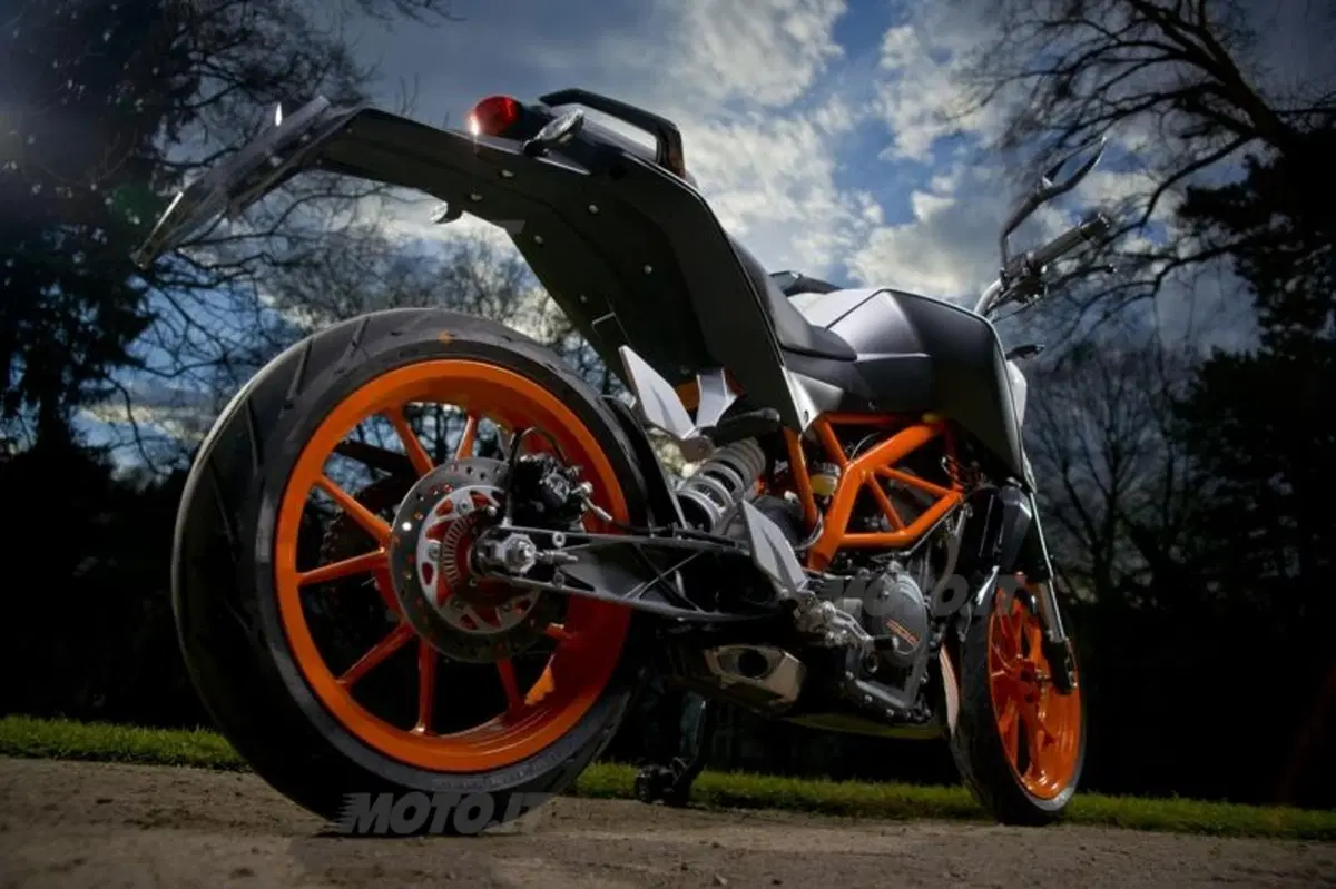 KTM Duke 390  (10)