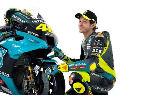 MotoGP. Valentino Rossi, Franco Morbidelli e la presentazione del Petronas Yamaha SRT  [GALLERY] (7)