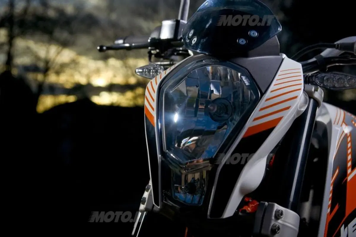 KTM Duke 390  (16)