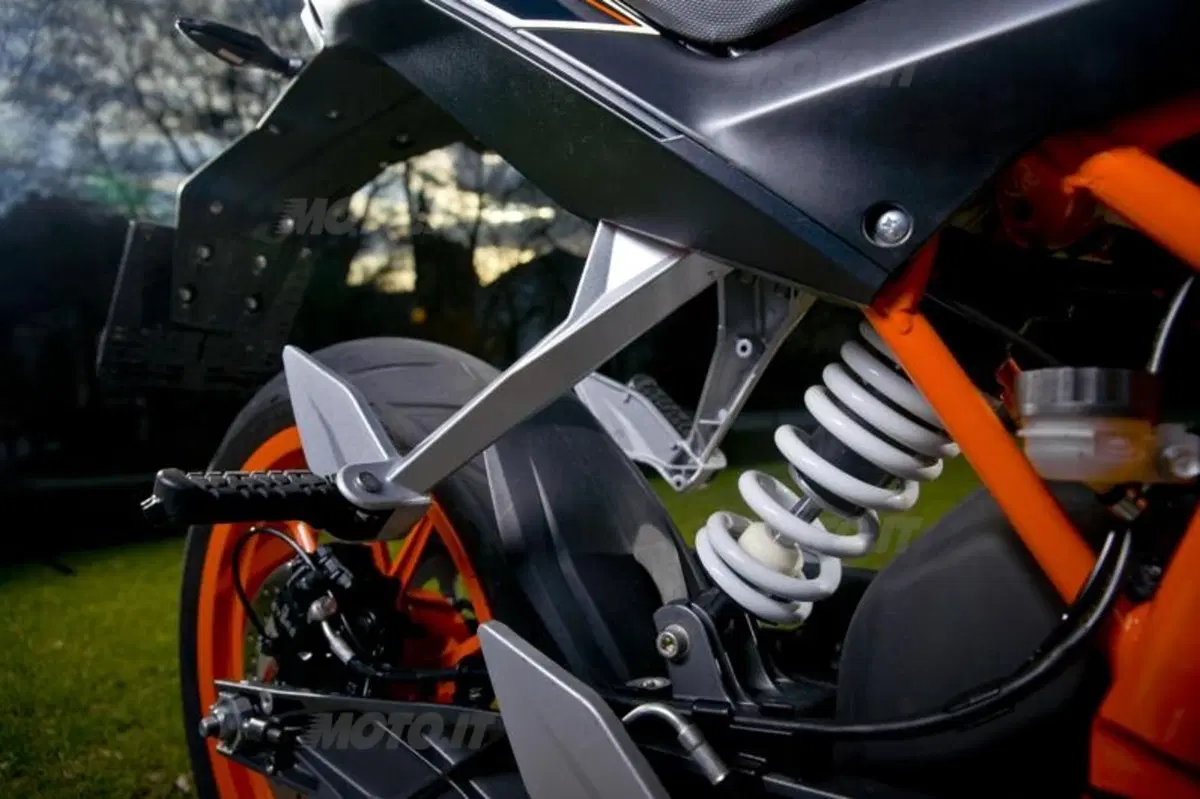KTM Duke 390  (24)