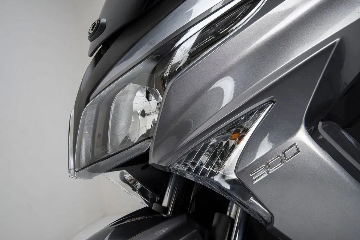 Kymco X-Town 300i (2025 - 26) (7)