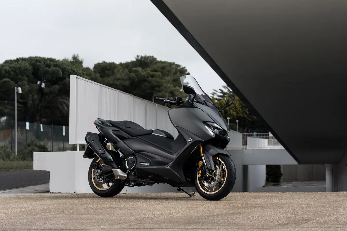 Nuovo Yamaha TMAX 560 e TECH MAX 2020. Settimo cielo (11)