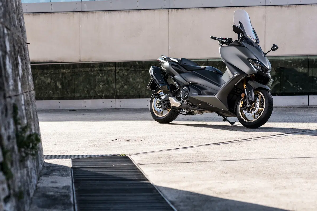 Nuovo Yamaha TMAX 560 e TECH MAX 2020. Settimo cielo (13)