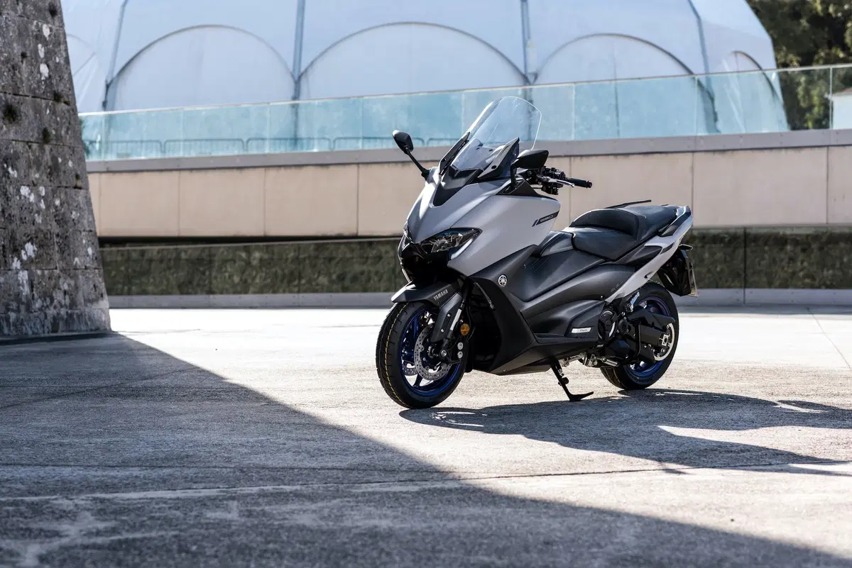 Nuovo Yamaha TMAX 560 e TECH MAX 2020. Settimo cielo (17)