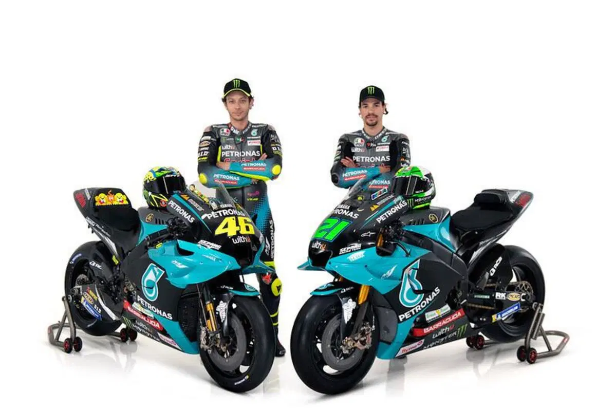 Tutte le foto del lancio del Team Yamaha Petronas SRT di Rossi e Morbidelli [Gallery] (12)