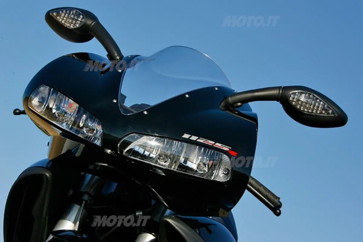 BUELL  1125 CR - 1125R (4)