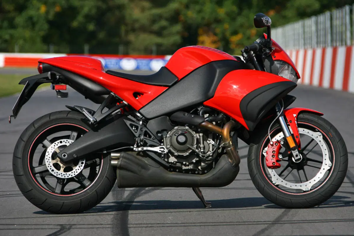BUELL  1125 CR - 1125R (7)