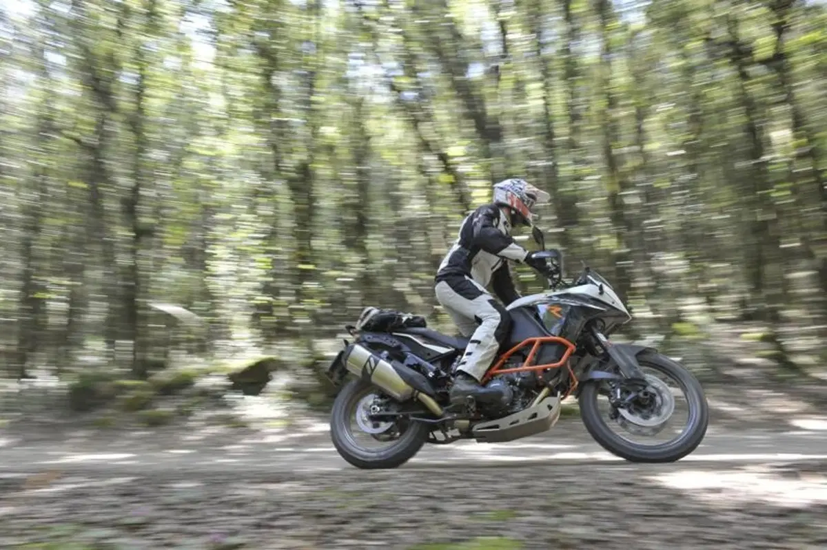 KTM 1190 Adventure R (12)