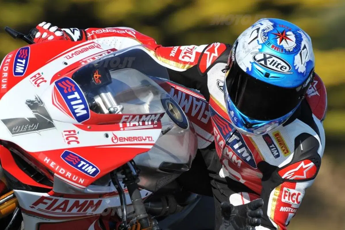 SBK. Test a Jerez per la Panigale di Checa e Badovini (4)