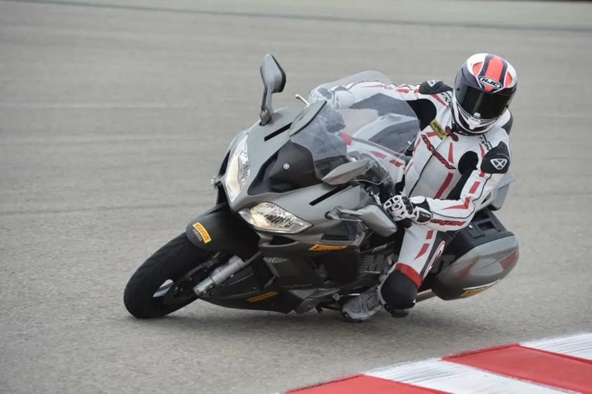 Pirelli Angel GT. Per turismo e per sport (4)