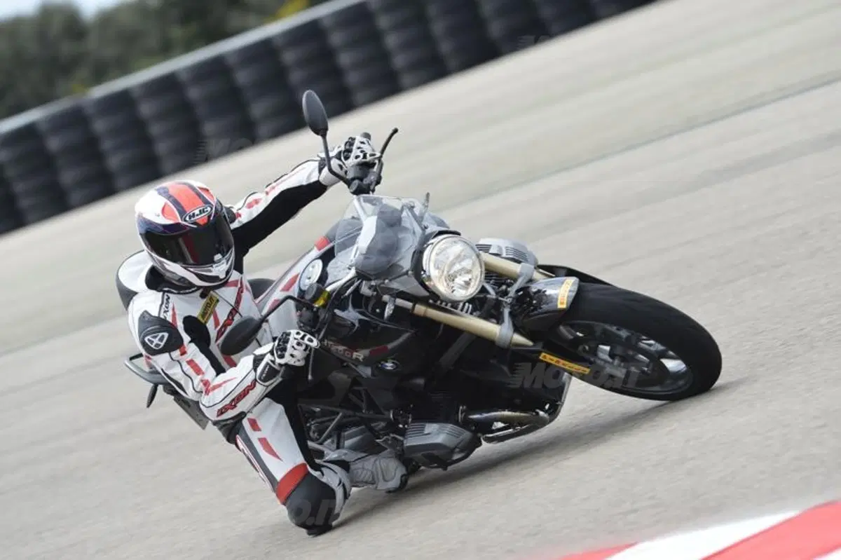Pirelli Angel GT. Per turismo e per sport (7)