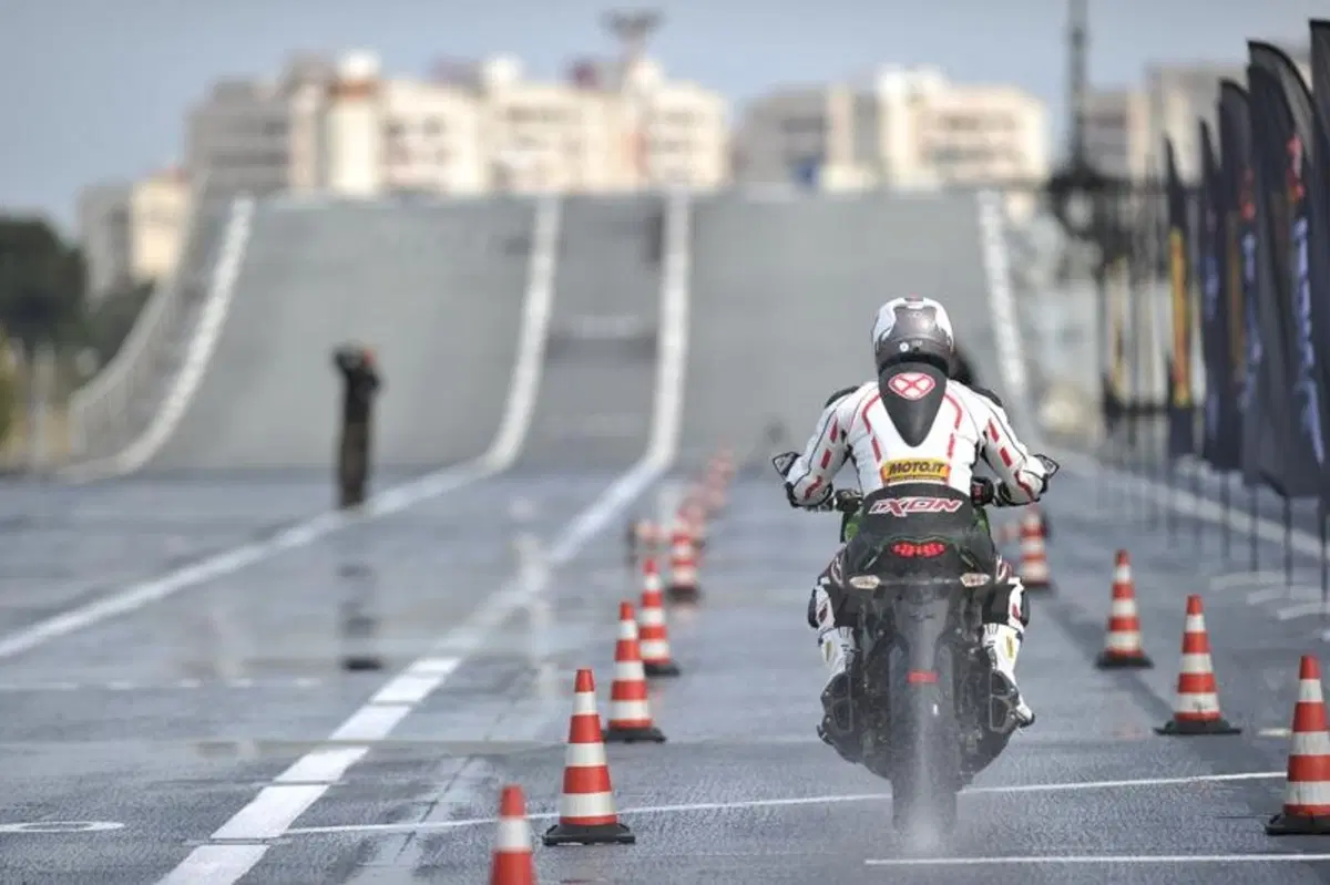 Pirelli Angel GT. Per turismo e per sport (8)