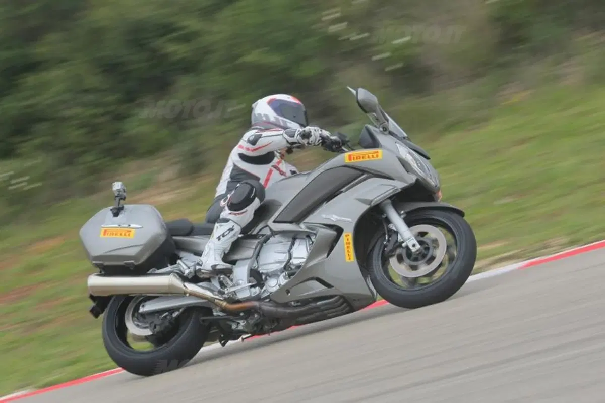Pirelli Angel GT. Per turismo e per sport (13)