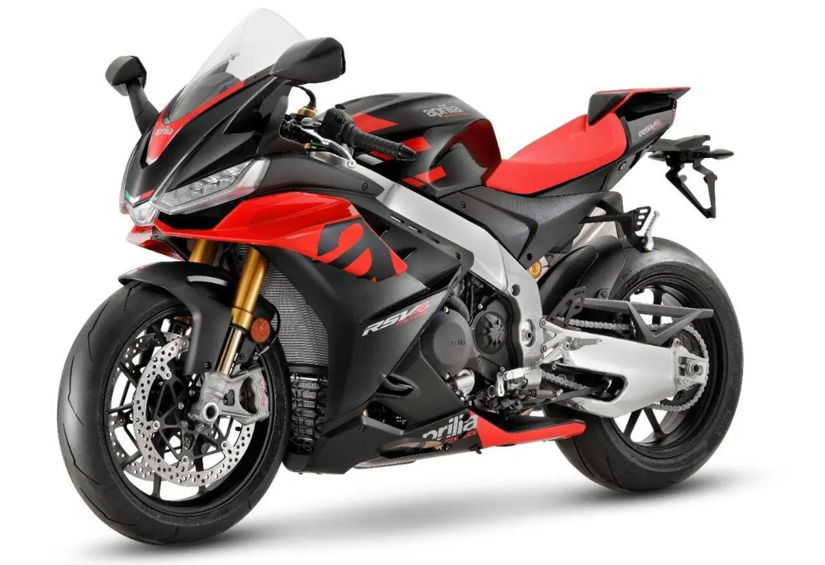 Aprilia RSV4 e RSV4 Factory 2021. Foto, prezzi e disponibilità (5)