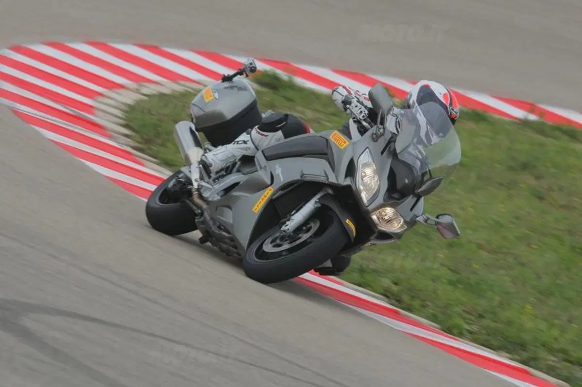 Pirelli Angel GT. Per turismo e per sport (14)