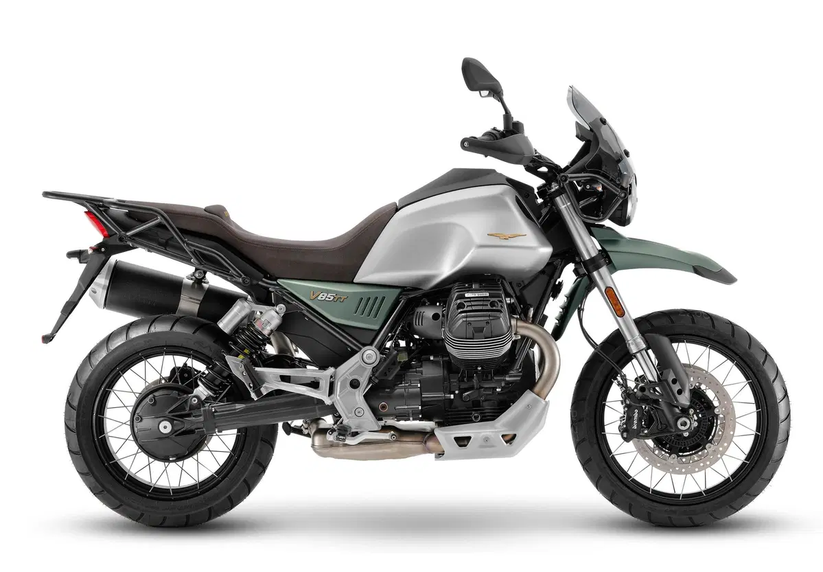 Livrea Centenario per le Moto Guzzi V85TT, V7 e V9 serie speciale (2)