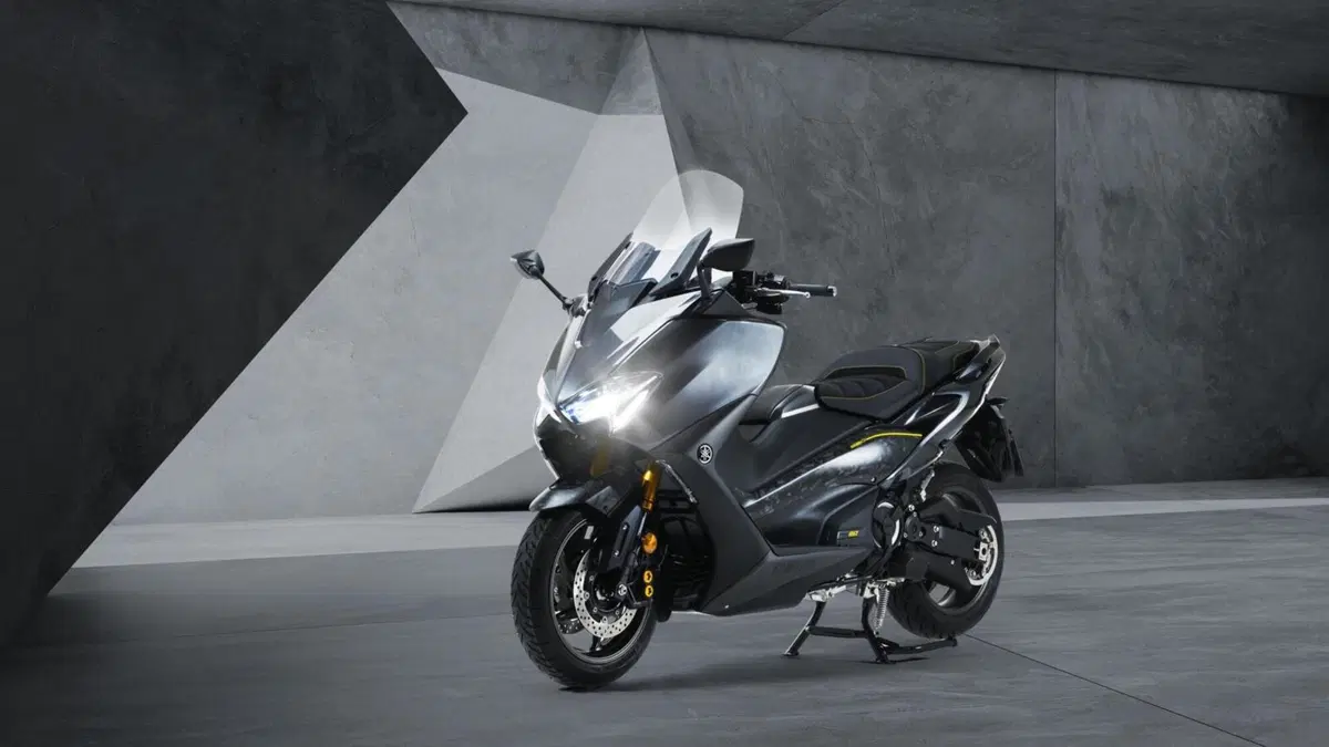 Yamaha TMAX 20th anniversary: ecco l'edizione speciale (17)