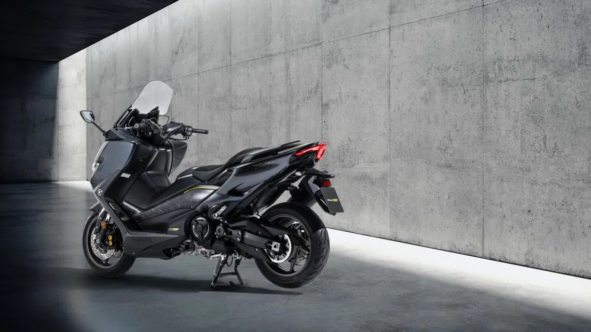 Yamaha TMAX 20th anniversary: ecco l'edizione speciale (23)