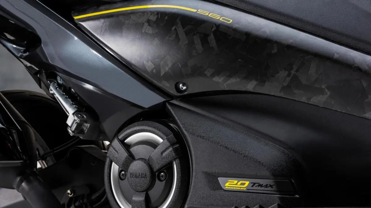 Yamaha T-Max 560 T-Max 560 20° anniversario (2021) (6)