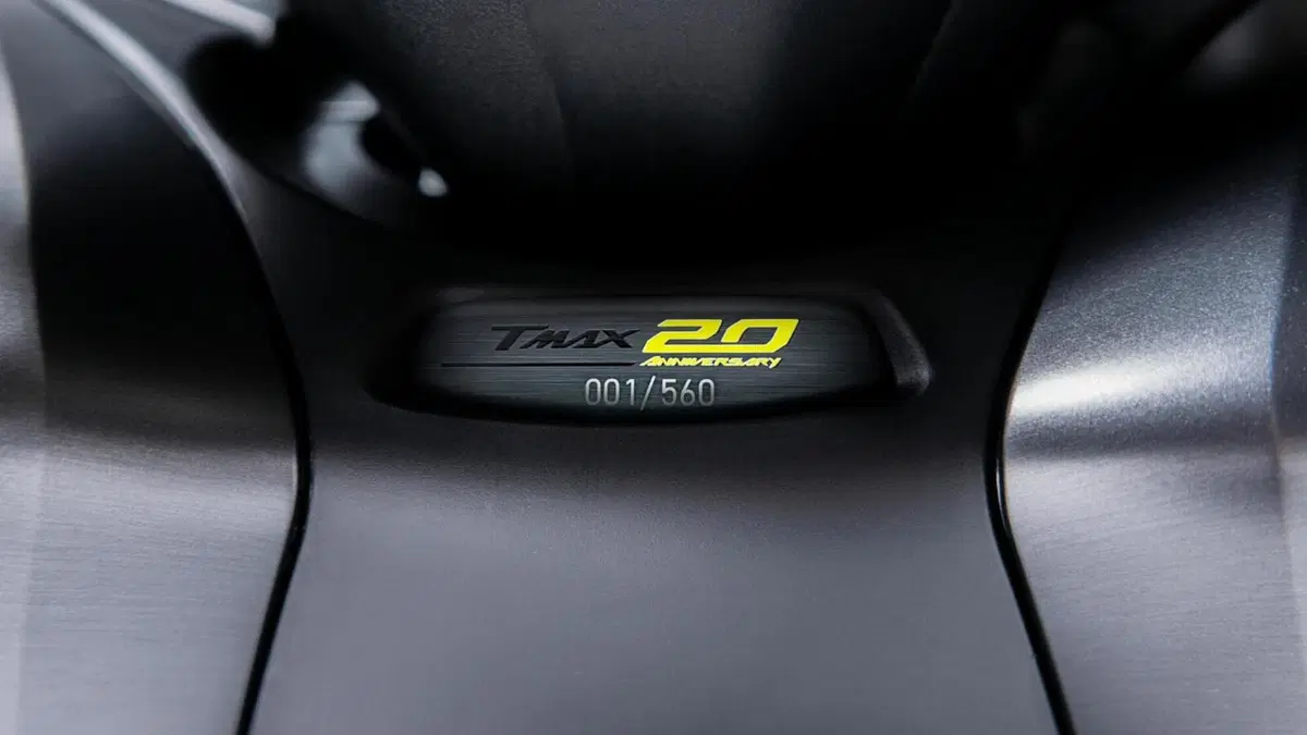 Yamaha T-Max 560 T-Max 560 20° anniversario (2021) (16)