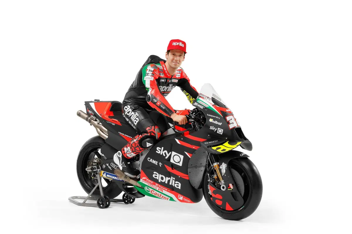 MotoGP. Aprilia Racing Team Gresini svela la RS-GP 2021 di Espargaro e Savadori (8)