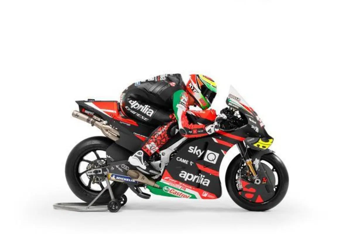 MotoGP, Lorenzo Savadori: "so di avere molto da imparare"