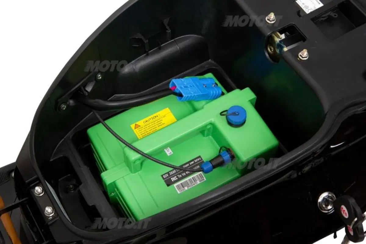 Etropolis Retrò Lithium, lo scooter a emissioni zero (4)