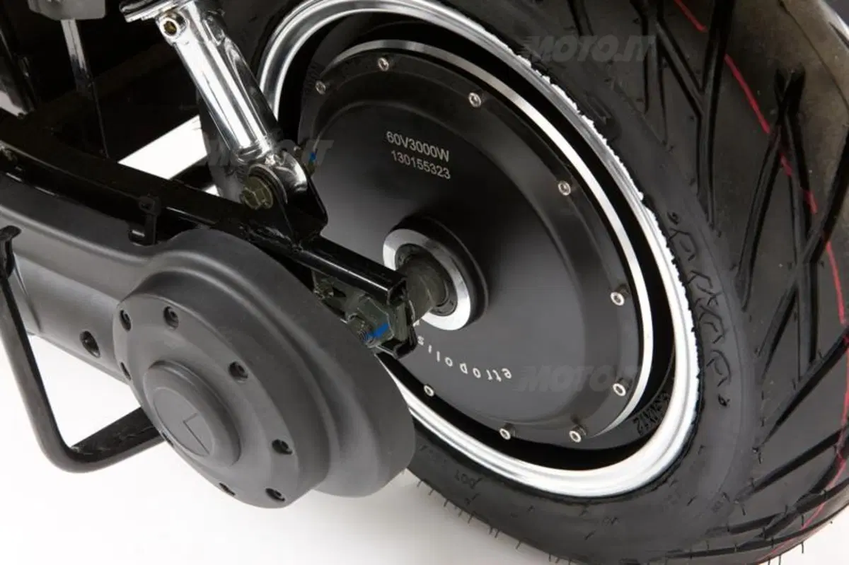 Etropolis Retrò Lithium, lo scooter a emissioni zero (7)