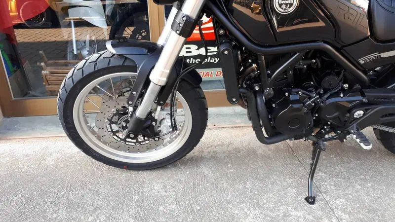 Benelli Leoncino 500 Trail (2021 - 26) (3)