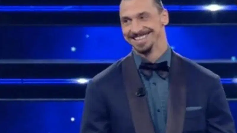 Festival di Sanremo: Zlatan Ibrahimovic "salvato" da un motociclista [VIDEO]