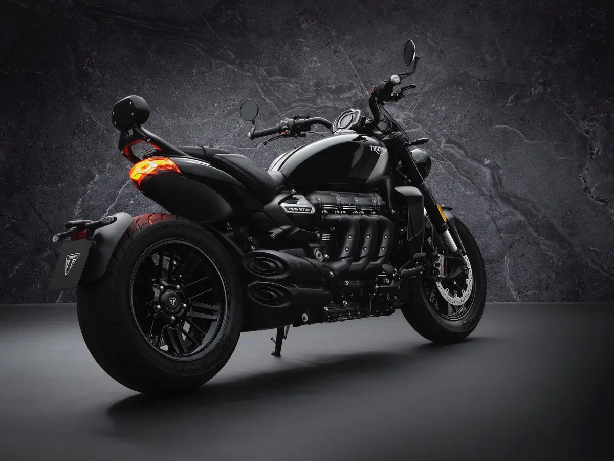 Triumph Rocket 3GT Triple black (5)