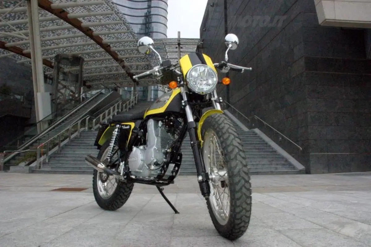 Borile B450 Scrambler (15)