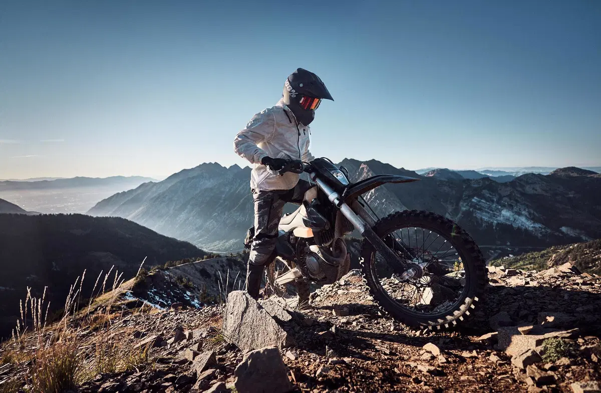 REV'IT! presenta la collezione off-road DIRT Series Collection (5)