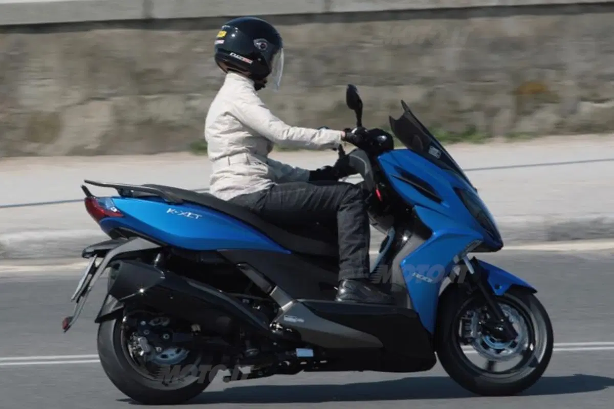 Kymco Xciting 400i e K-XCT 300i  (4)