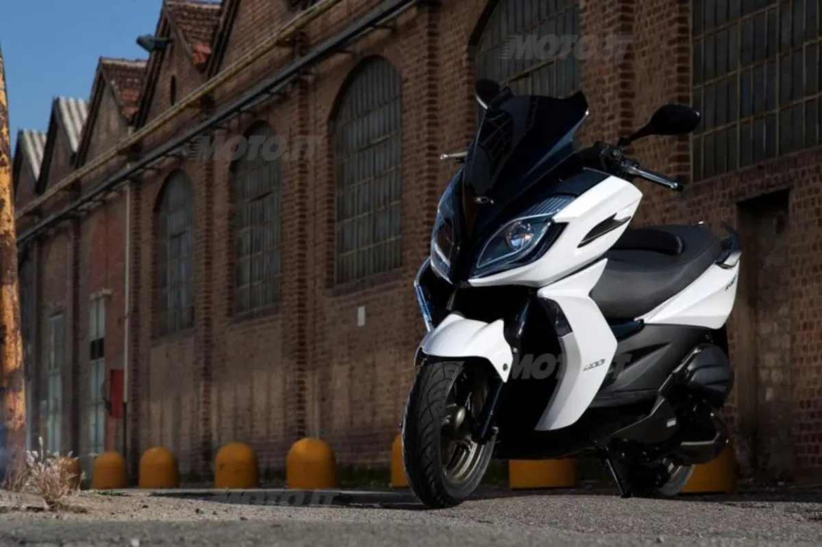 Kymco Xciting 400i e K-XCT 300i  (17)
