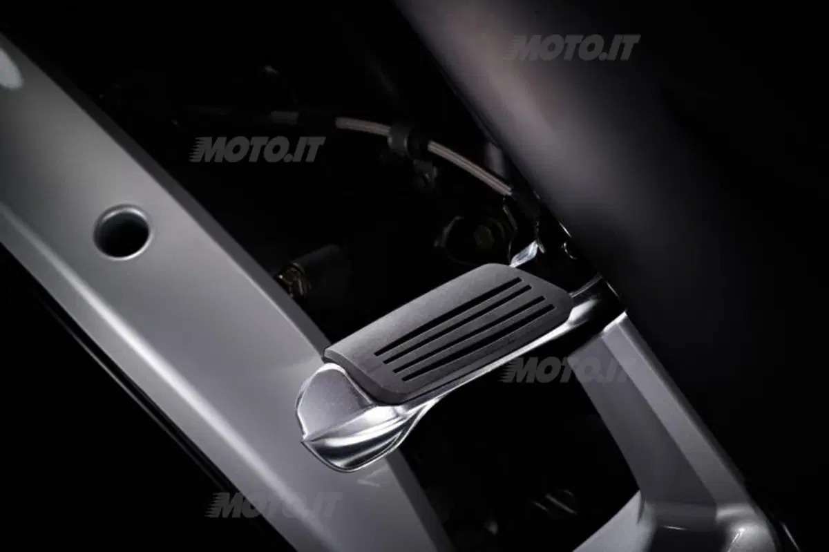 Kymco Xciting 400i e K-XCT 300i  (27)