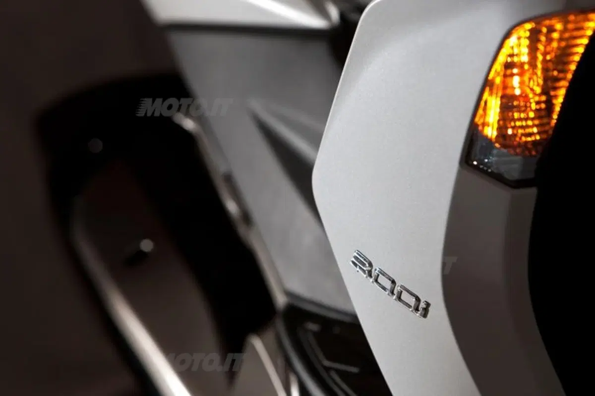Kymco Xciting 400i e K-XCT 300i  (33)
