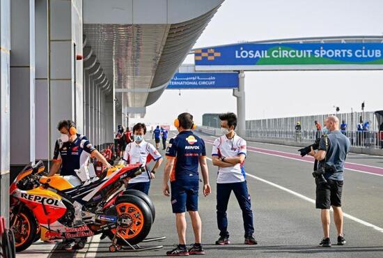 MotoGP Test Qatar: Bradl è il più veloce del primo giorno