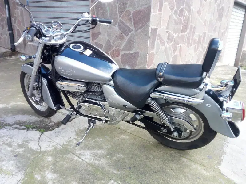 Hyosung Aquila 250 GV (2004 - 16) (4)