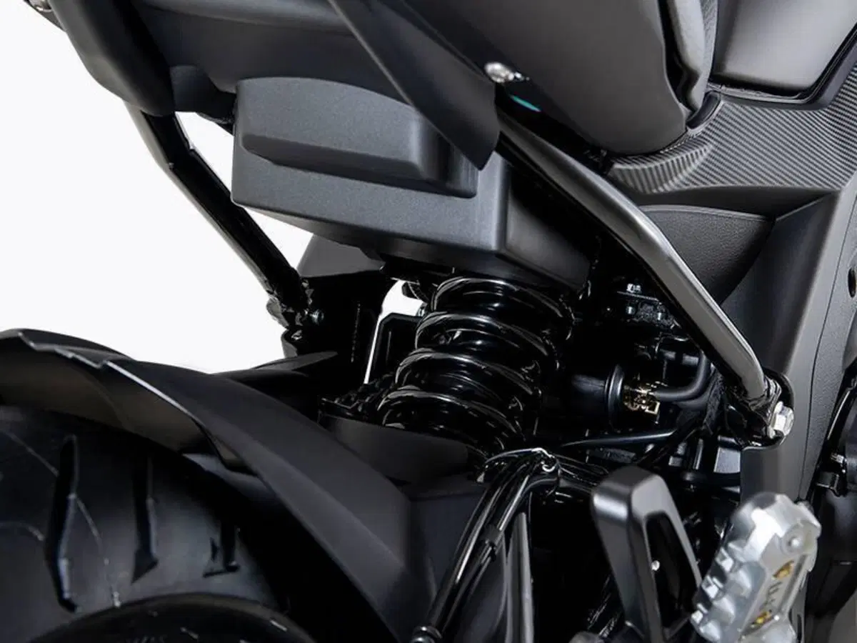 Benelli 502 C (2021 - 25) (6)