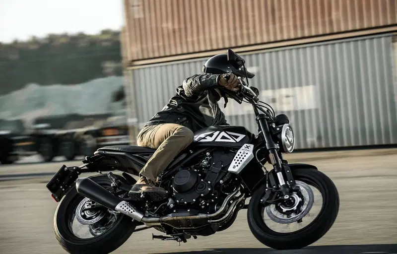 Brixton Motorcycles Crossfire 500 X (2021 - 26) (2)
