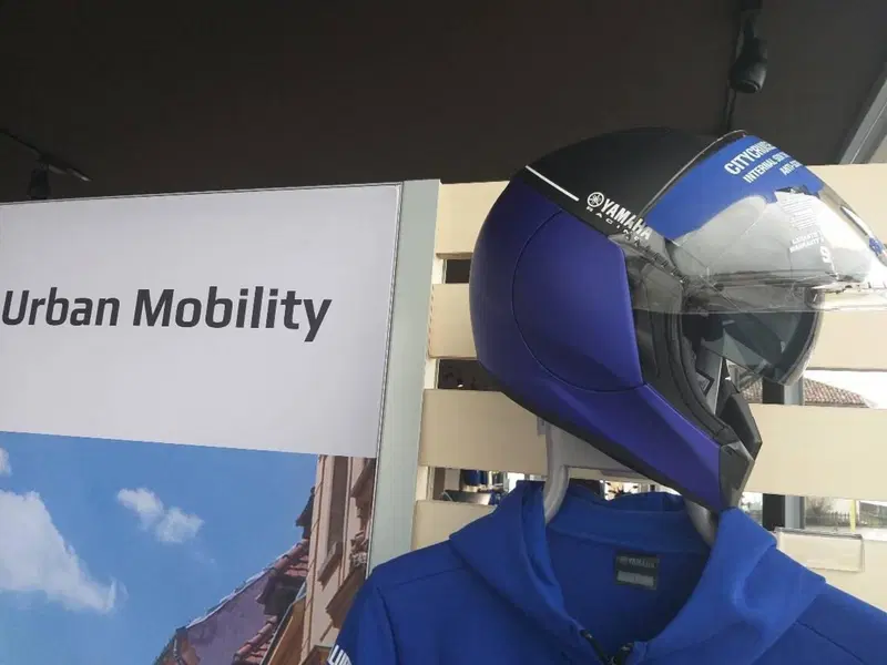 Casco jet Citycruiser Paddock Yamaha Shark Helmets