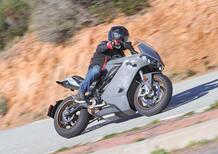 La metà dei motociclisti UK favorevole all'elettrico