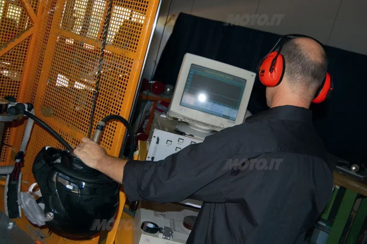 Caberg: innovazione nella sicurezza (3)