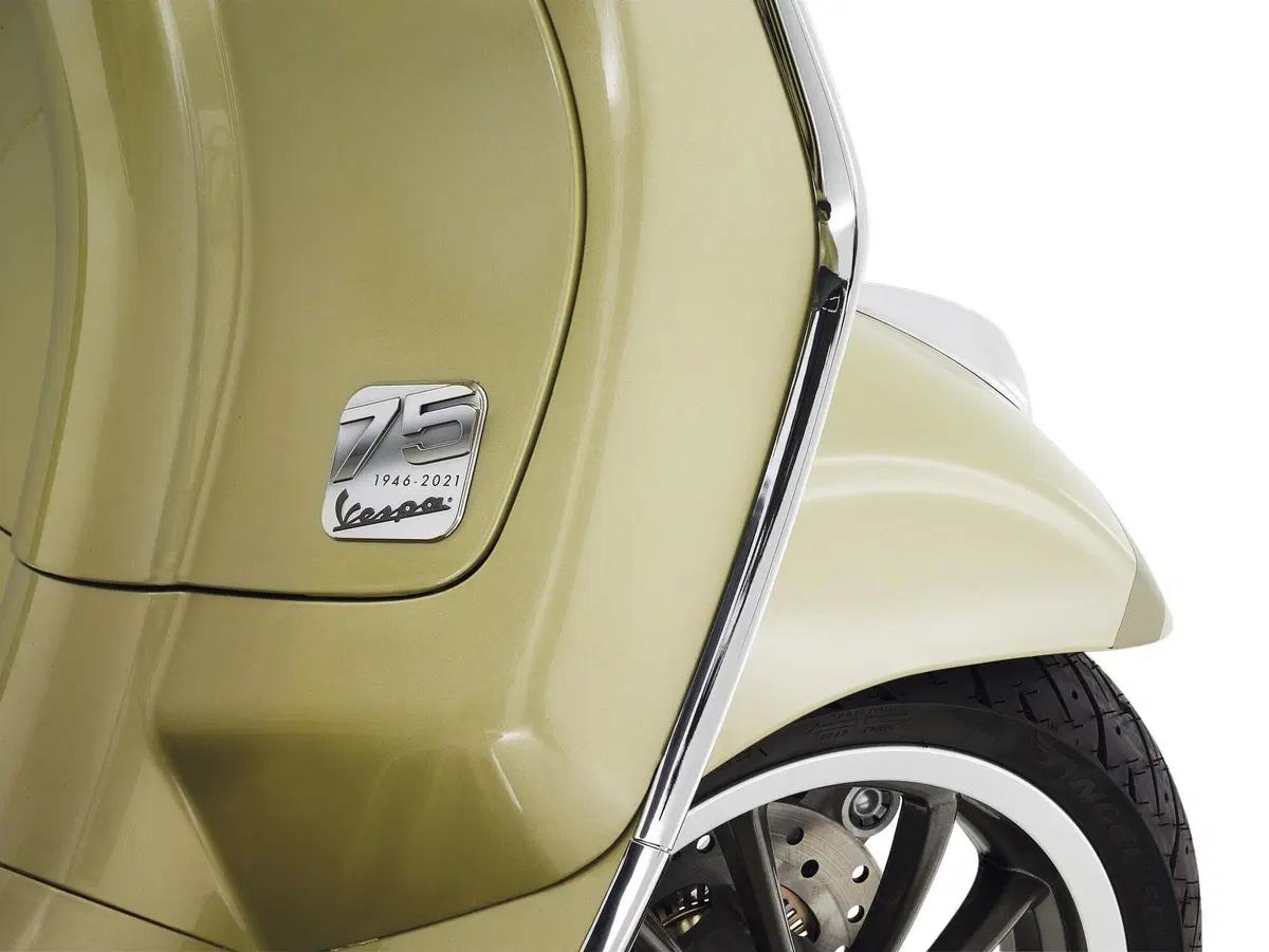 Vespa Primavera 125 Primavera 125 3V ie 75th (2021) (6)