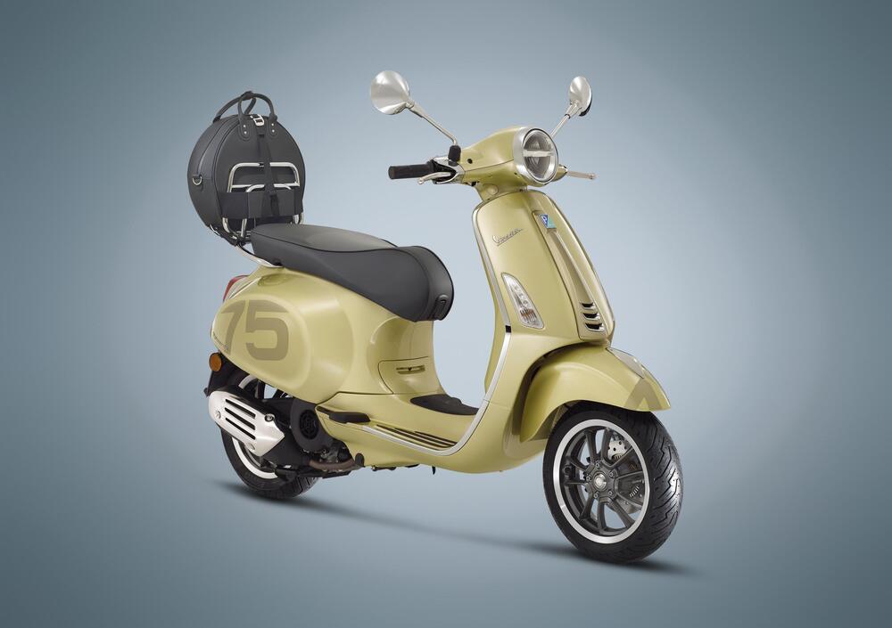 Vespa Primavera 150 3V 75th (2021) (5)